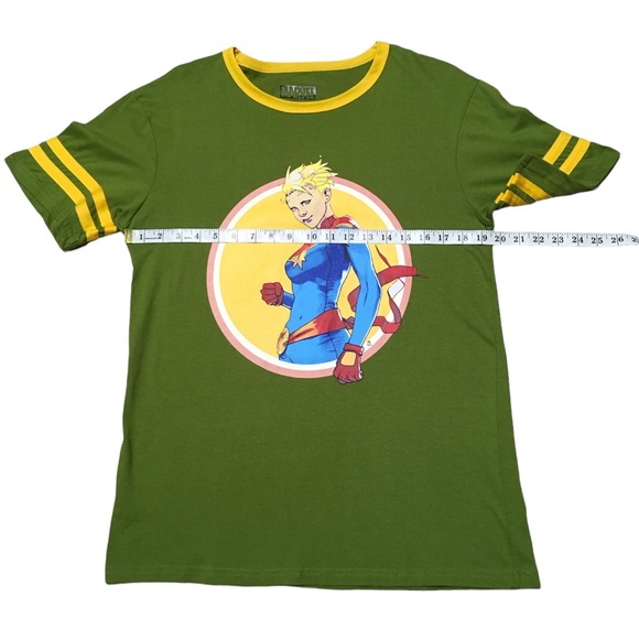 Captian Marvel Short Sleeve T Shirt Green Size M Loot Crate NWOT - Picture 3 of 11